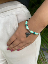 Load image into Gallery viewer, Shark Tooth Bracelet With Green Flower Beads
