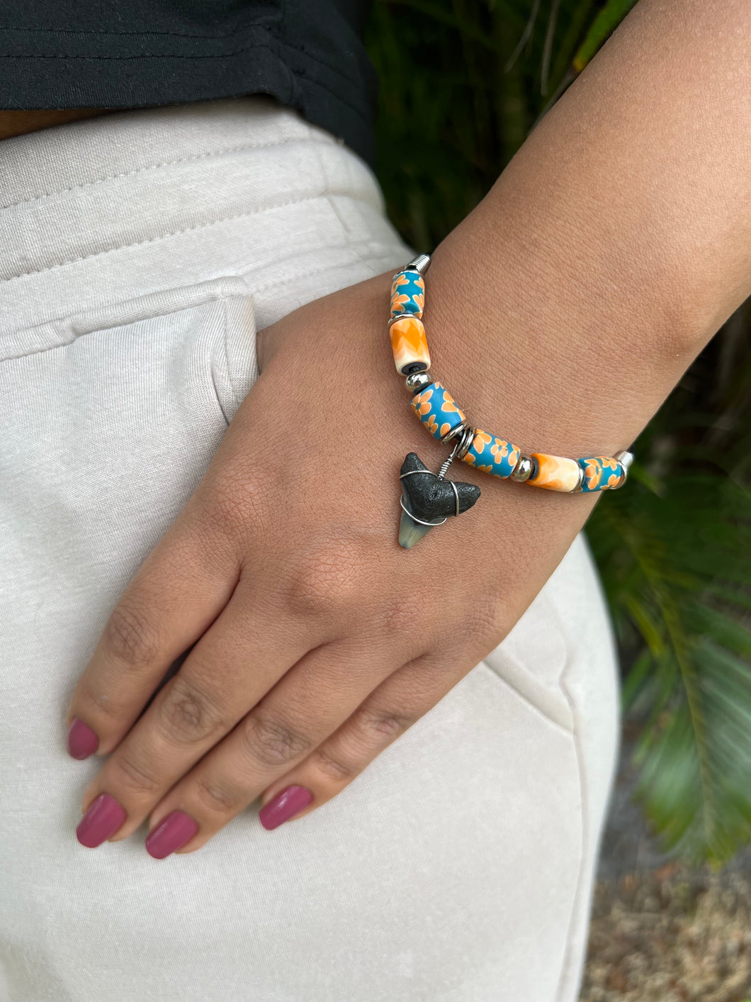 Shark Tooth Bracelet With Orange Flowers Beads