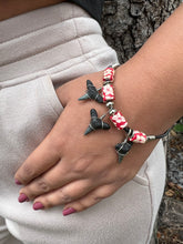 Load image into Gallery viewer, Shark Tooth Bracelet With 3 Shark Teeth and Flower Beads
