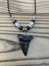 Load image into Gallery viewer, 1 3/8 inch Fossilized Mako Shark Tooth Necklace With Black and White Beads
