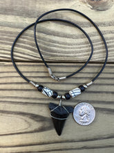 Load image into Gallery viewer, 1 3/8 inch Fossilized Mako Shark Tooth Necklace With Black and White Beads
