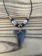 Load image into Gallery viewer, 1 3/8 inch Fossilized Mako Shark Tooth Necklace With Black and White Beads
